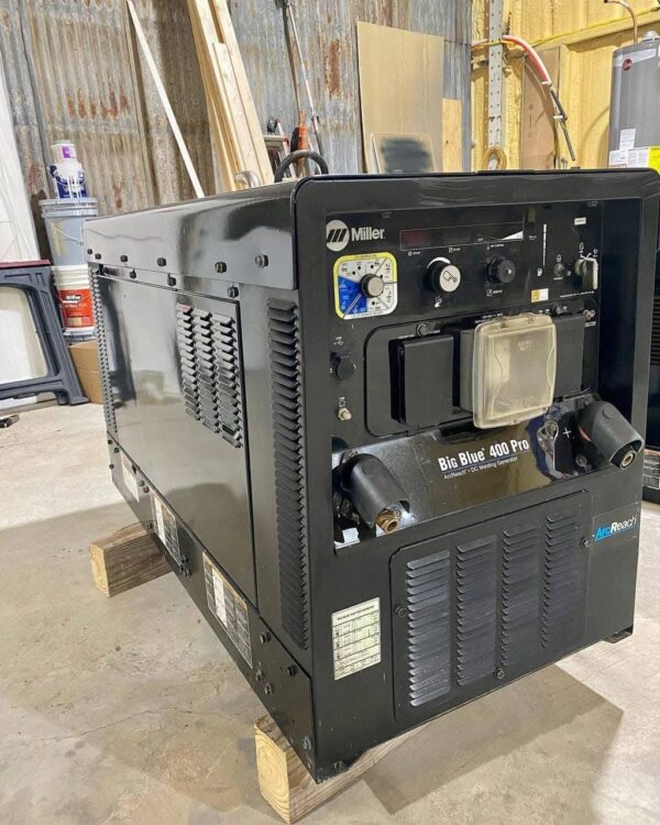 IMG 0544 Used 2017 Miller 400 Pro Kubota