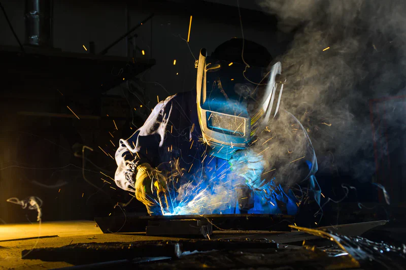 MIG Welder Welding