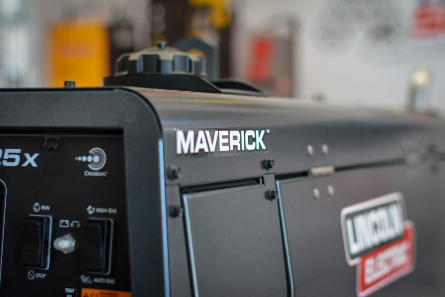 Used Lincoln Maverick 325x Used Lincoln Maverick 325x